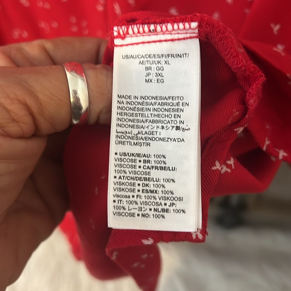 Amazon Essentials Blouse - Picture 7 of 9